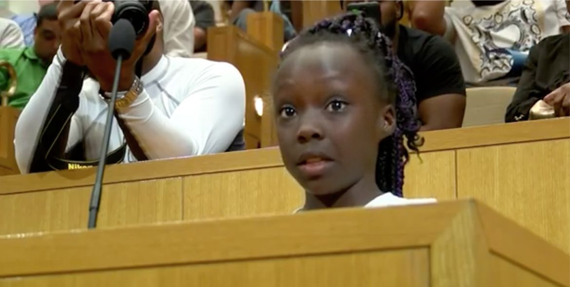 Emotivo discurso de una niña contra el racismo