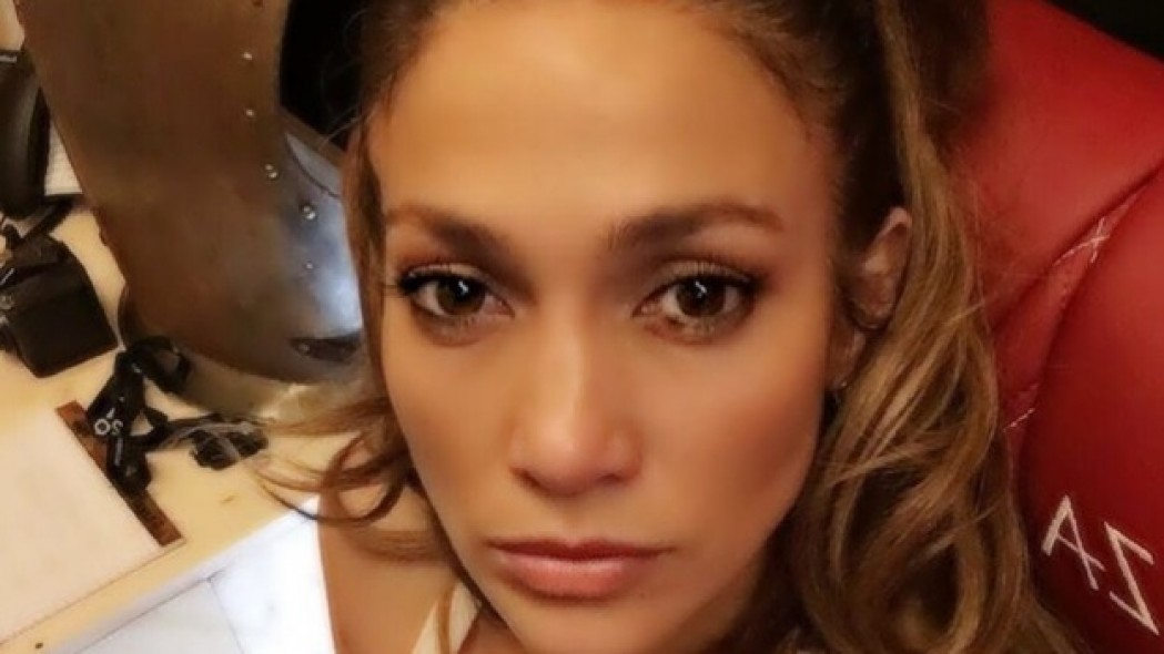 Jennifer Lopez publica fotos al natural