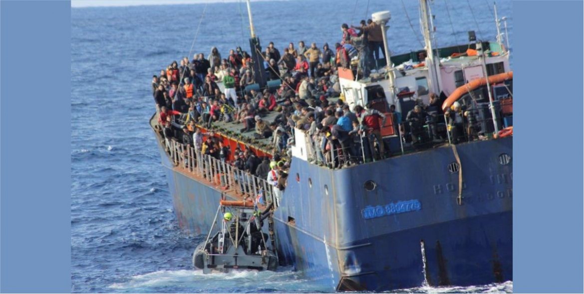 Salvan a más de 5,600 migrantes en el Mar Mediterráneo