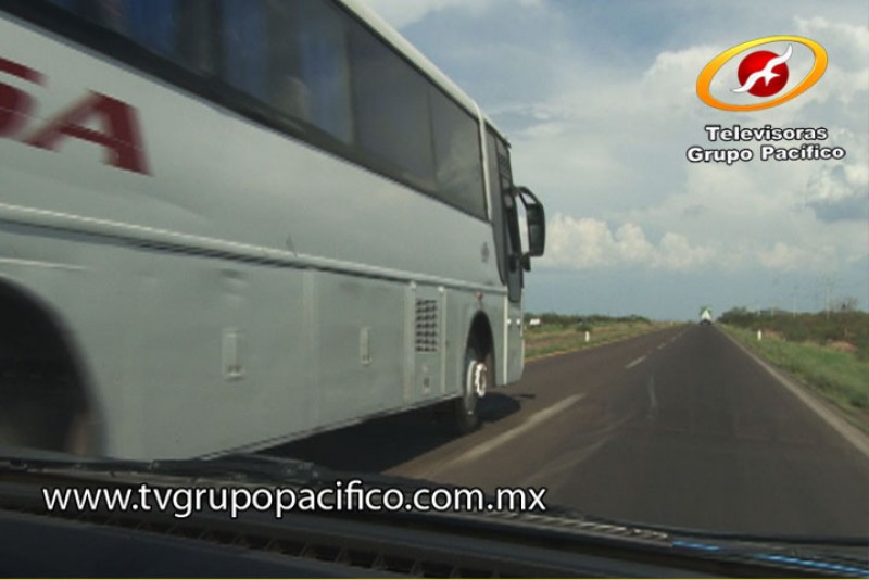 Viajan Yaquis a México confían en dialogar con Semarnat
