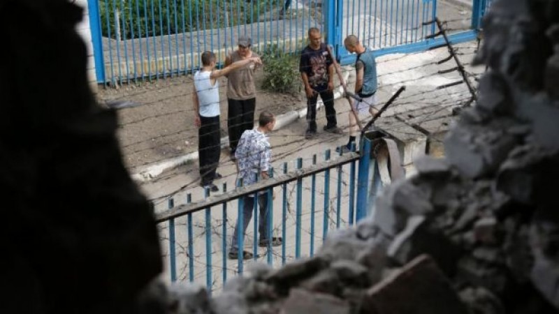 Más de cien reclusos se fugan de prisión de Donetsk