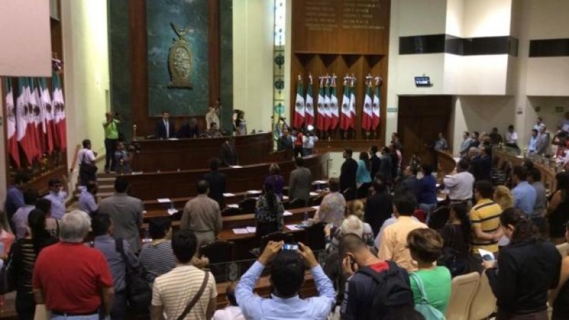 Congreso de Sinaloa deroga 'ley mordaza'
