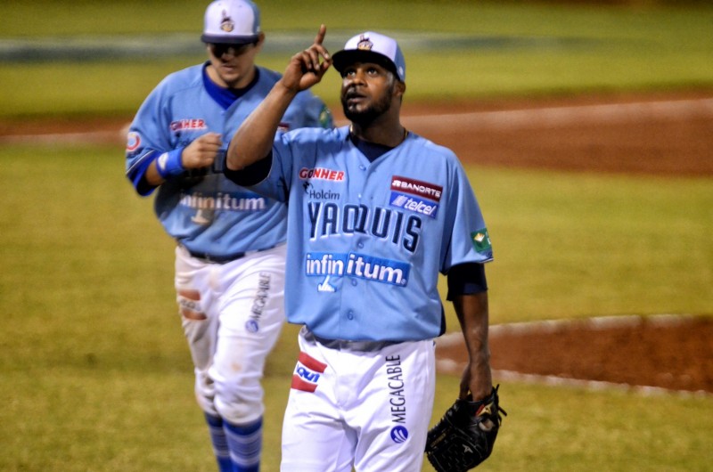 Jonathan Arias confirmado por Yaquis.