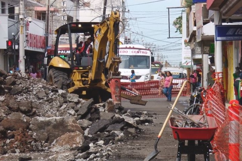 Comerciantes del centro confían en el apoyo ofrecido por gobierno del estado para mitigar afectación por obras