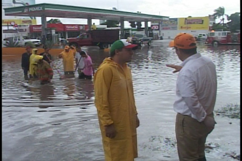 "Odile" deja lluvias e inundaciones en Los Mochis
