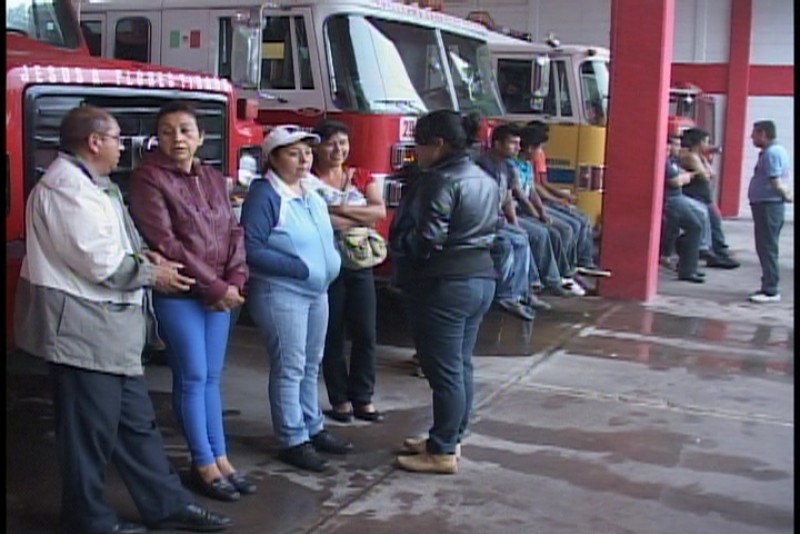 Jornaleros del sur del país permanecen resguardados en la estación de bomberos de Los Mochis