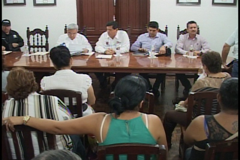 Procurador de justicia en Sinaloa se reúne con familiares de personas desaparecidas