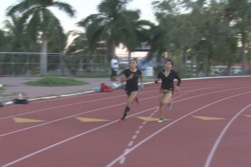Iza Daniela Flores y Consuelo Zamora, se preparán para los JCYC, Veracruz 2014.