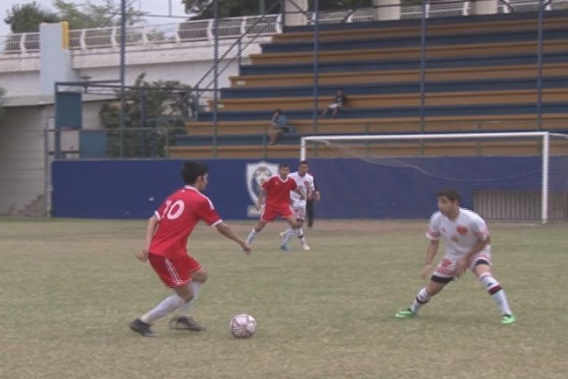 UAS no suelta la cima del fútbol de primera fuerza