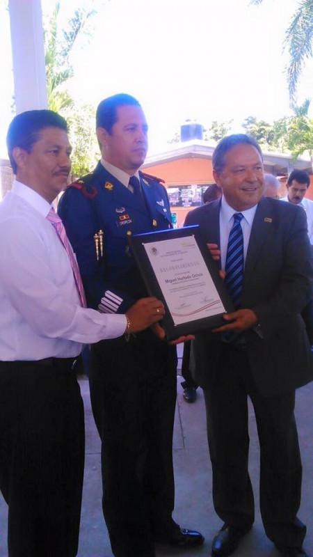 SNTE 53 y 27 reconocen al Ejército Mexicano