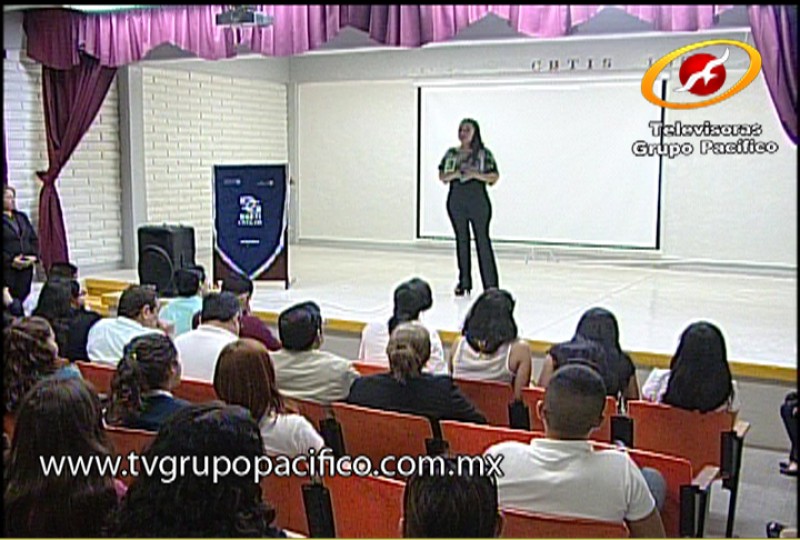 Realizan concurso de oratoria