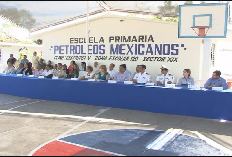 Conmemoran el 77 Aniversario de la Expropiación Petrolera.