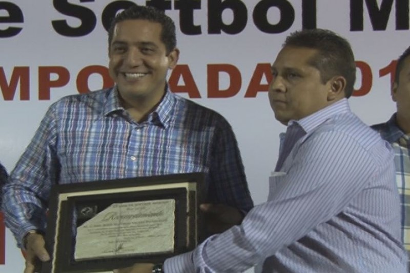 55 equipos en la liga de softbol de Mojolo