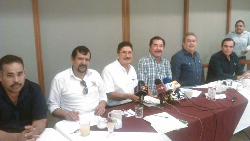 Presentan agrícolas, al titular de SAGARPA respuesta a peticiones