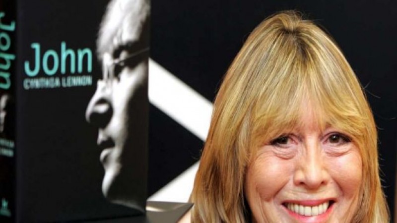 Muere la primera esposa de John Lennon