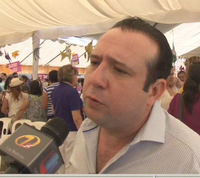 Alta demanda de servicio en restaurantes, incrementa contratación de empleados en negocios.