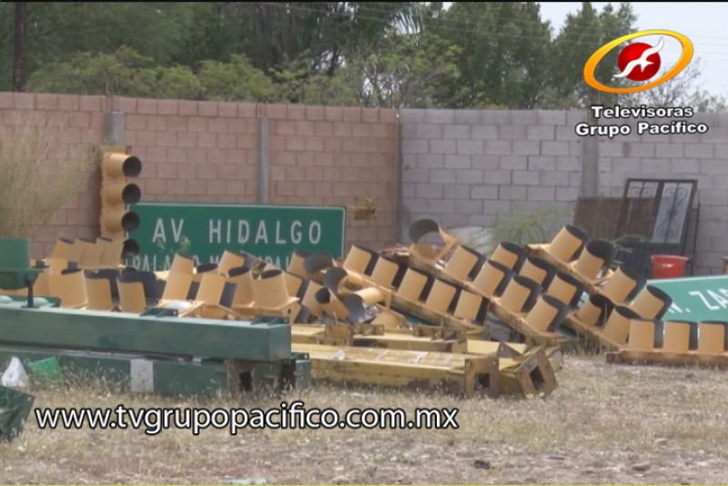 Reubicarán 40 estructuras de semaforización