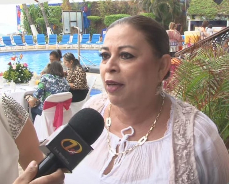 Suntuas Académicos, festeja a Madres Universitarias
