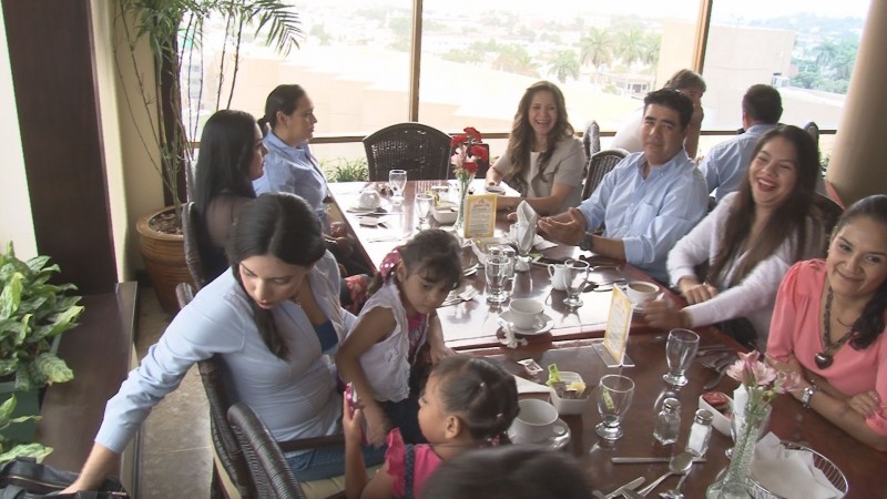 Televisoras Grupo Pacifico Canal 3 Culiacán, festejo a las mamás por su día.