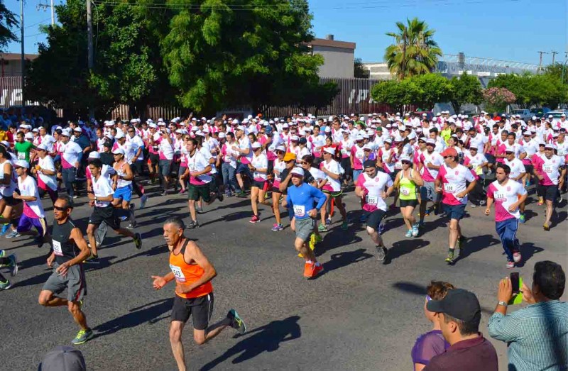 José Becerra y Carolina Ayala, ganadores de la Carrera Pedestre IPN en Cajeme