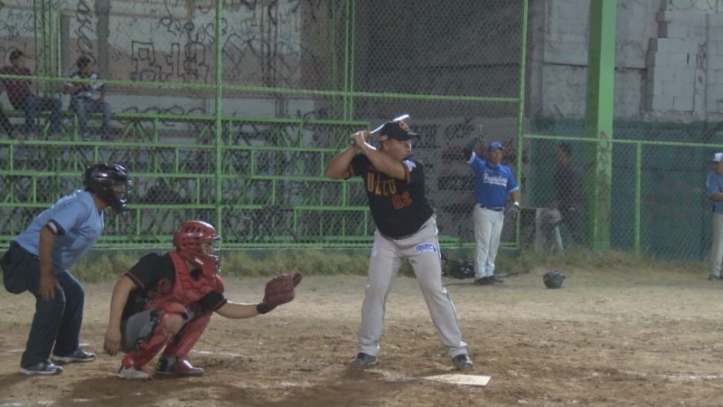 Licenciados son bicampeones de la Liga de Softbol de la Comunicación