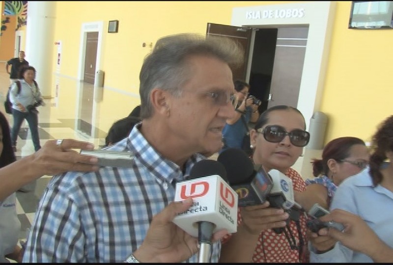 El Alcalde de Mazatlán, se deslinda de la destitución del Coordinador de regidores del PAN