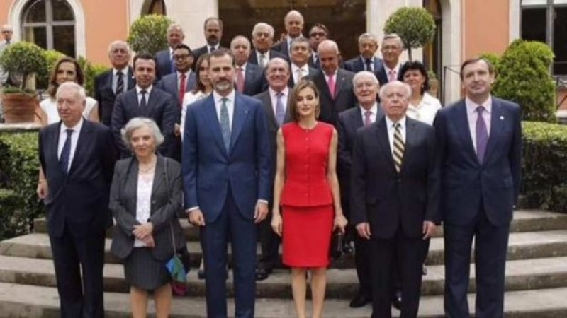 Reyes de España se reúnen con representantes de la sociedad mexicana