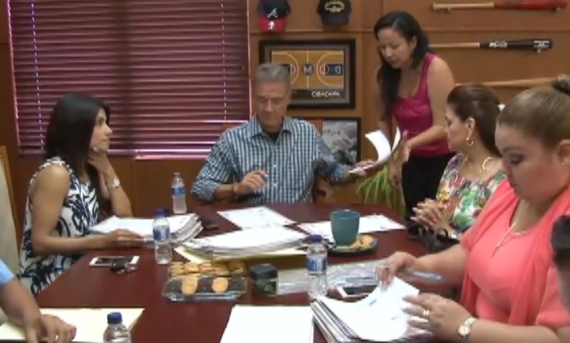 Firman actas de matrimonios civiles en el marco de la campaña de regularización del Estado Civil de las personas.