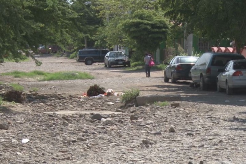 Sin respuesta peticiones de los habitantes de la Colonia Pemex