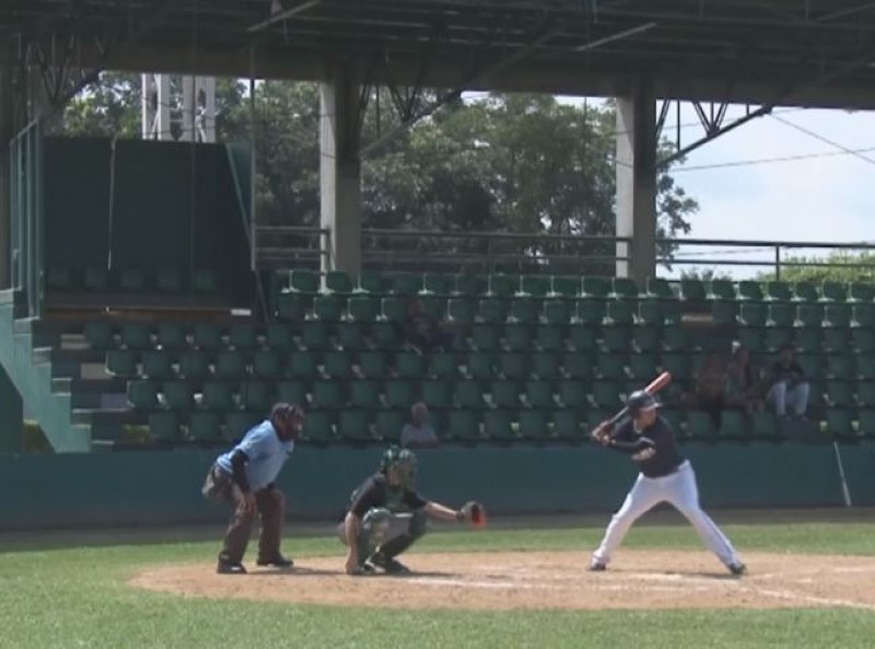 Se mantiene liga de beisbol nocturna SNTE 27