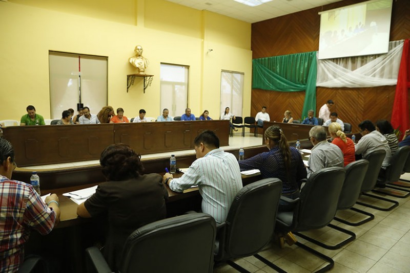 Aprueban en sesión de Cabildo, jubilaciones a trabajadores del municipio.