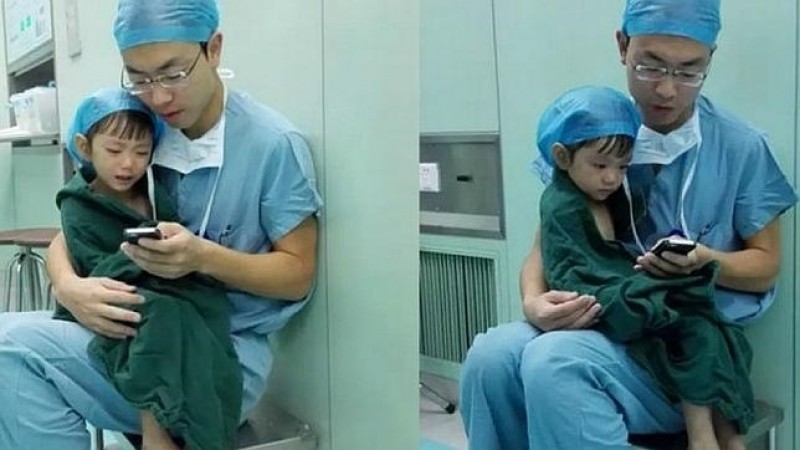 El emotivo momento en el que un cirujano calma a una niña antes de su operación