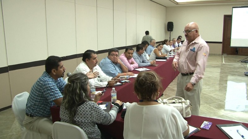 Epidemiólogos se reúnen para actualizarse sobre temas de Chikungunya, Colera y Dengue.