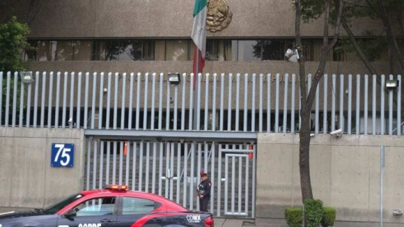 PGR catea inmuebles relacionados con Joaquín "El Chapo" Guzmán
