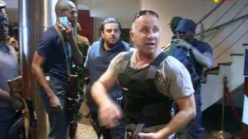Fuerzas de Francia y EU colaboran contra secuestro masivo en Mali