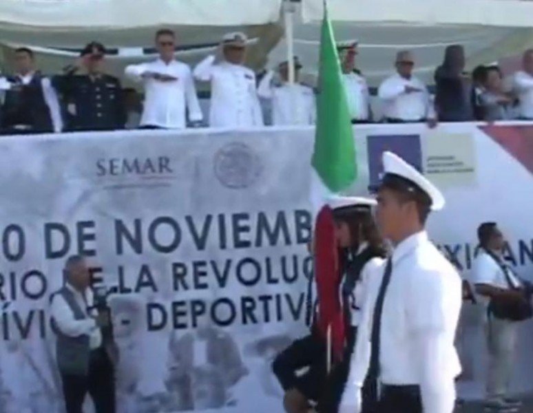 Vistoso lució el desfile del CV Aniversario de la Revolución Mexicana en Mazatlán.