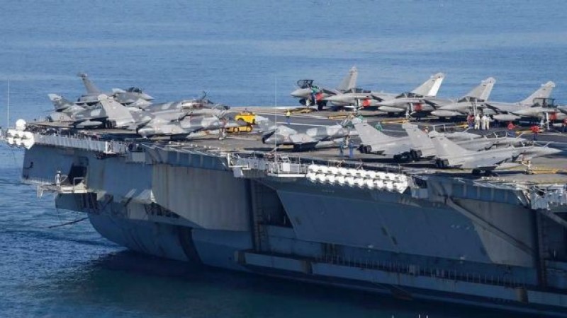 Francia lanza primera misión desde el Charles de Gaulle sobre Siria e Irak