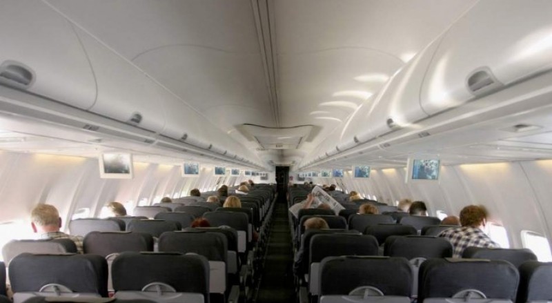 La Unión Europea guardará durante seis meses los datos de los pasajeros aéreos