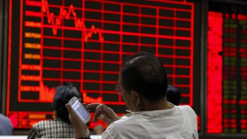 Por primera vez en la historia, China cierra sus bolsas ante caída del 7%