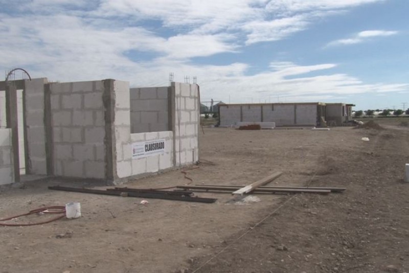 Constructora completará expediente, asumirá costos de introducción de servicios