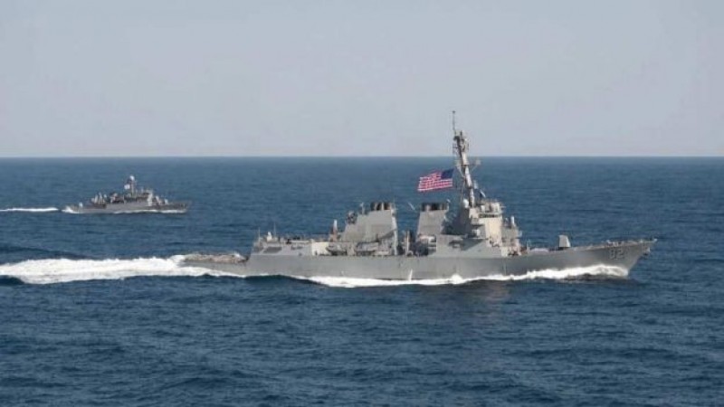 Irán detiene 2 navíos de la Marina de EU en el Golfo Pérsico