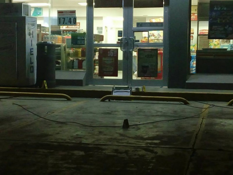 Roban cajero de un Oxxo en Mazatlán.