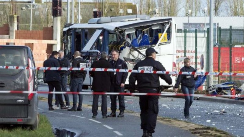 Seis adolescentes mueren en Francia en un accidente de autobús
