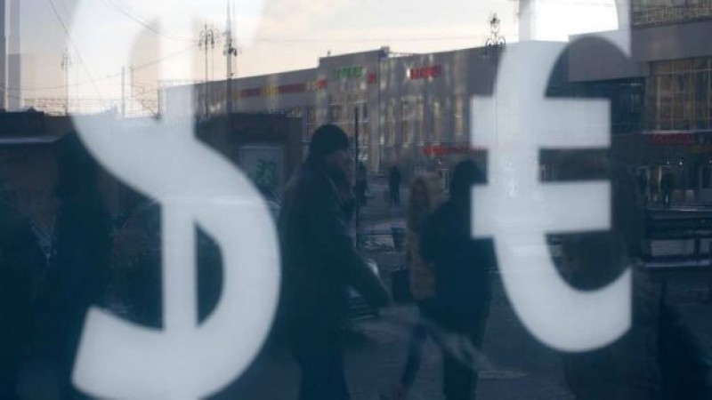 Dólar empieza la sesión en 19.65 pesos