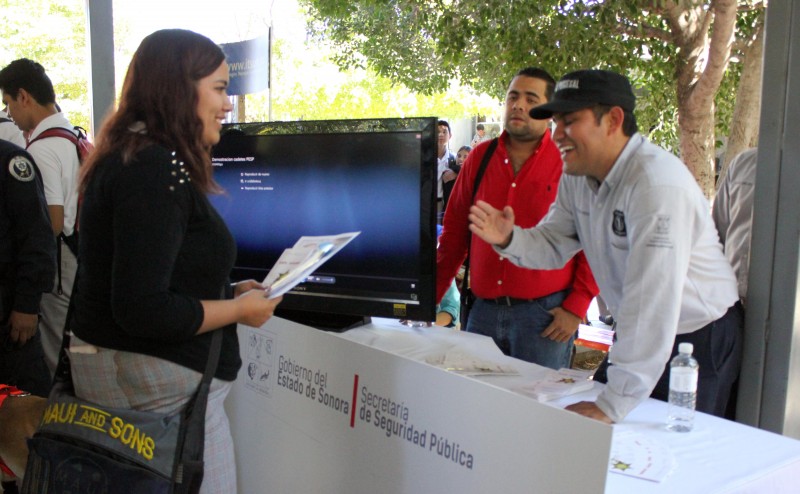 Realizan Feria Educativa en el COBACH Reforma Ciudad