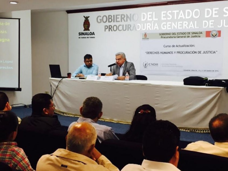 Recibe personal de la PGJE capacitación en materia de Derechos Humanos