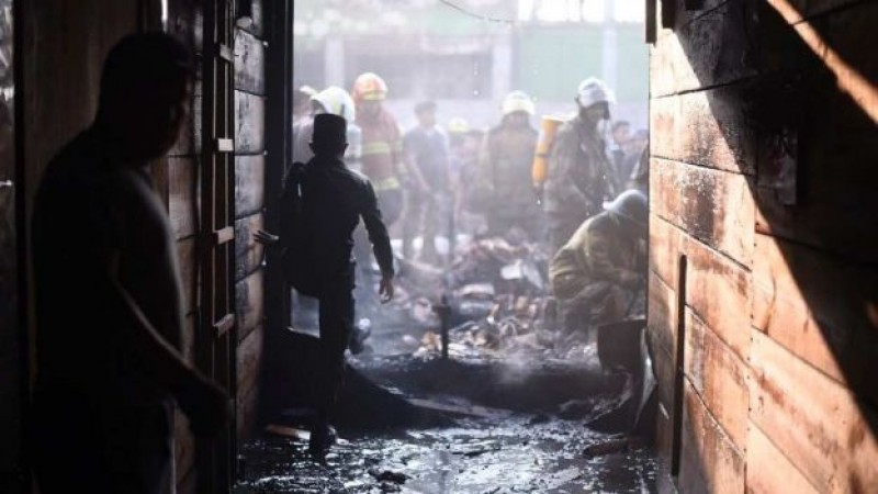 Se incendia mercado en Guatemala; mueren dos menores de edad
