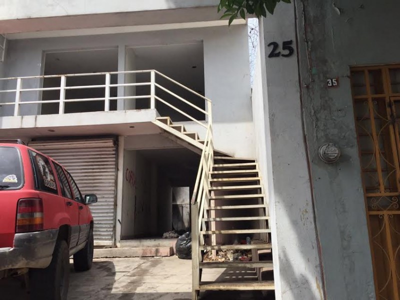 Piden vecinos solución por casa y locales abandonados