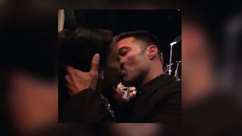 ¿Quiere besar a Ricky Martin? pague 90 mil dólares
