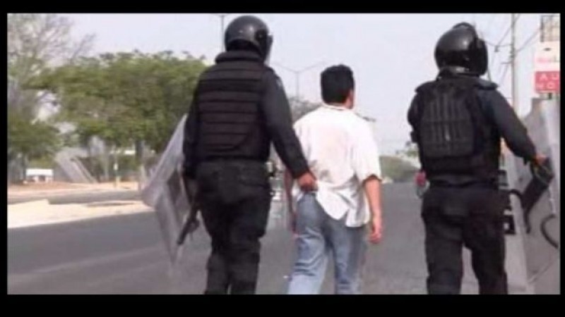 Liberan a 18 maestros detenidos tras protestas en Chiapas